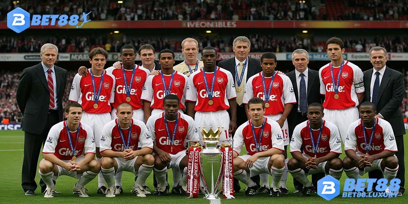 Đội hình Arsenal bất bại mùa 2003/04