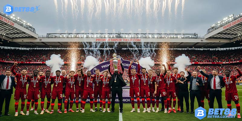 Liverpool nâng cúp Premier League mùa 2019/20